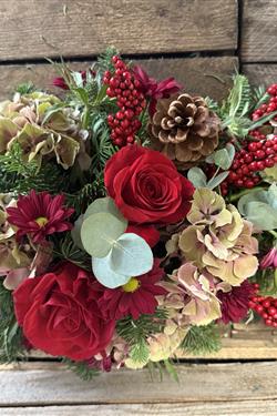 Red remembrance teardrop arrangement